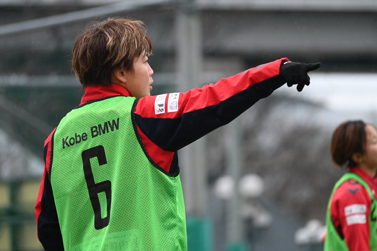 𝐆𝐫𝐨𝐰𝐢𝐧𝐠 𝐞𝐯𝐞𝐫𝐲 𝐝𝐚𝐲📈 冷たい雨が降る中でも、ピッチ