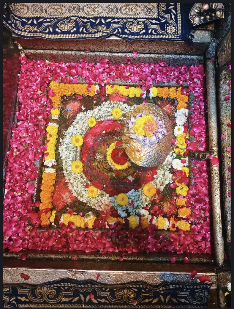 12Jyotirling's tweet photo. श्री ॐकारेश्वर ज्योतिर्लिंग मंगला आरती श्रृंगार | 03.03.2026

Shri Omkareshwar Jyotirlinga Mangala Aarti Shringar | 03.03.2026 https://t.co/nlOFtSAQua