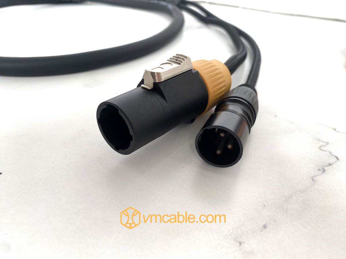 Konsnhunter tweet media