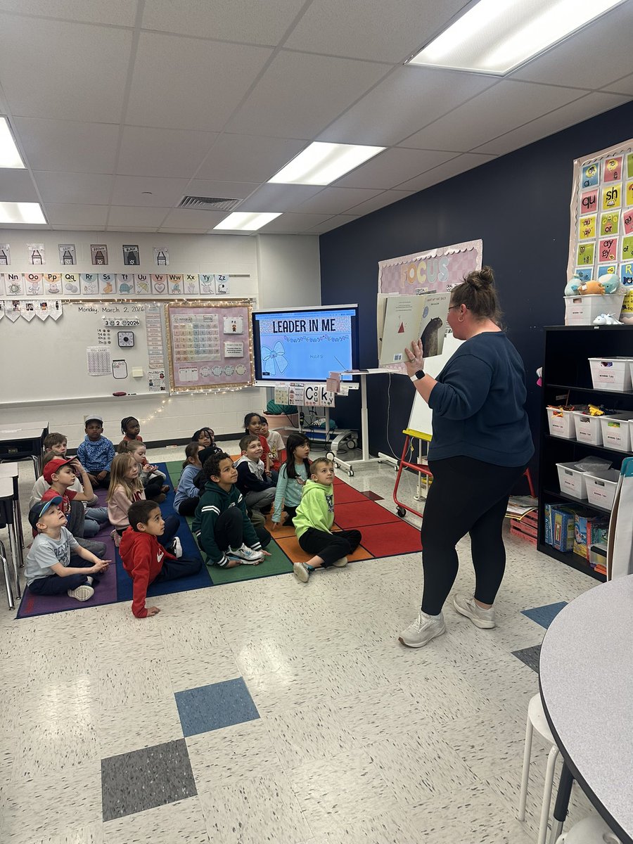 Mrs. Mueller tweet media