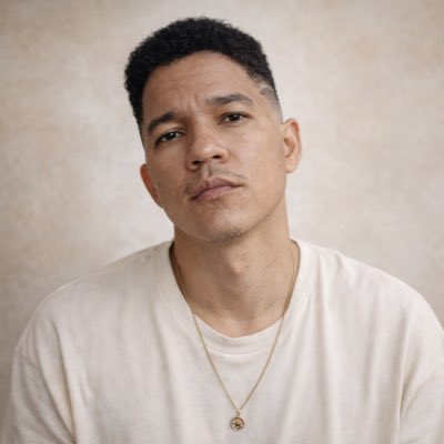 MrTwentyOficial's tweet photo. #NuevaFotoDePerfil https://t.co/7ebSn0gMhe