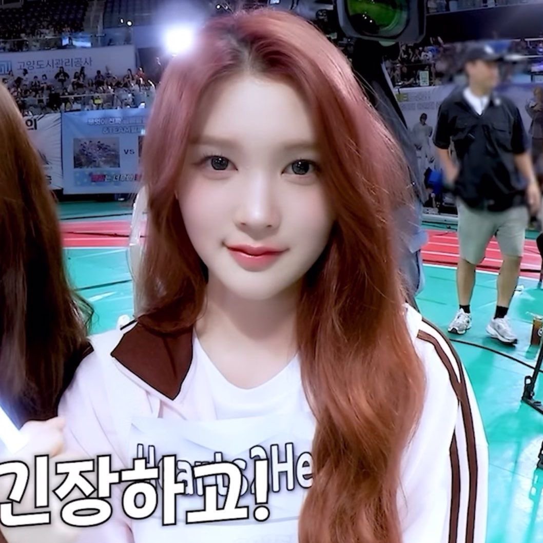 a-na pics tweet media