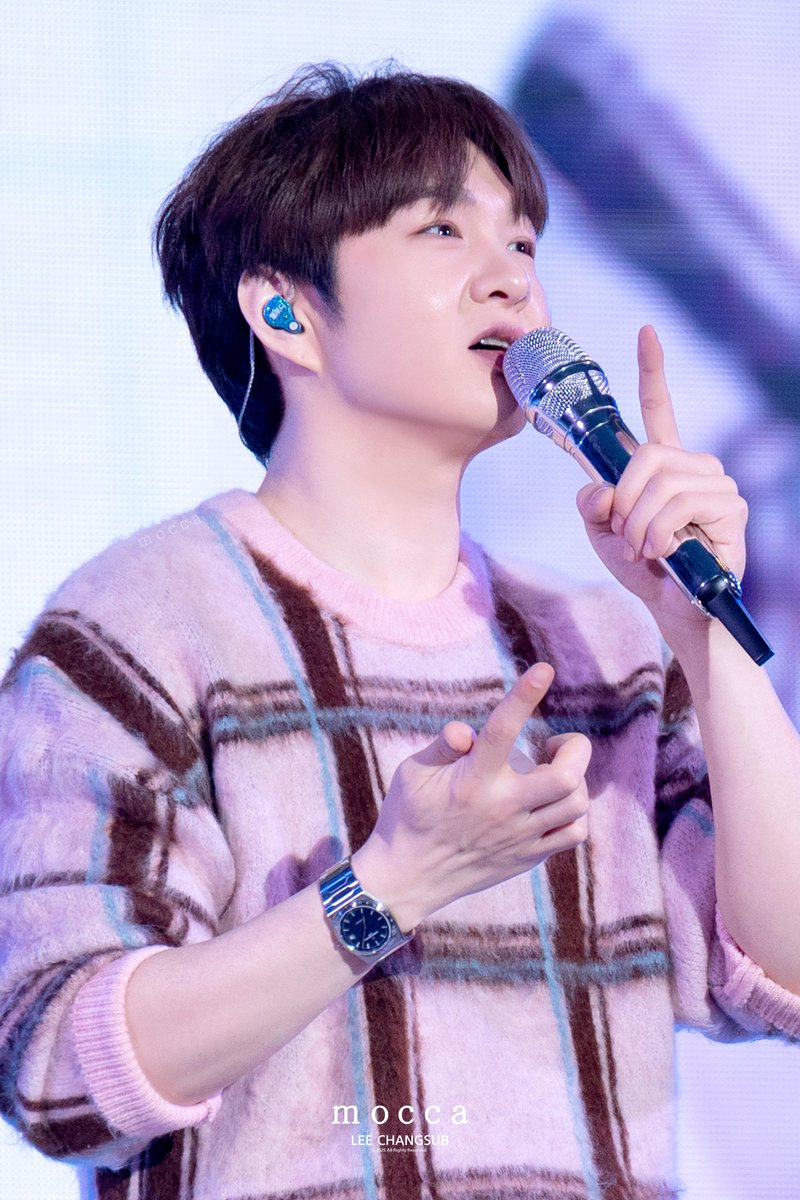 ᴍᴏᴄᴄᴀ☕️ tweet media