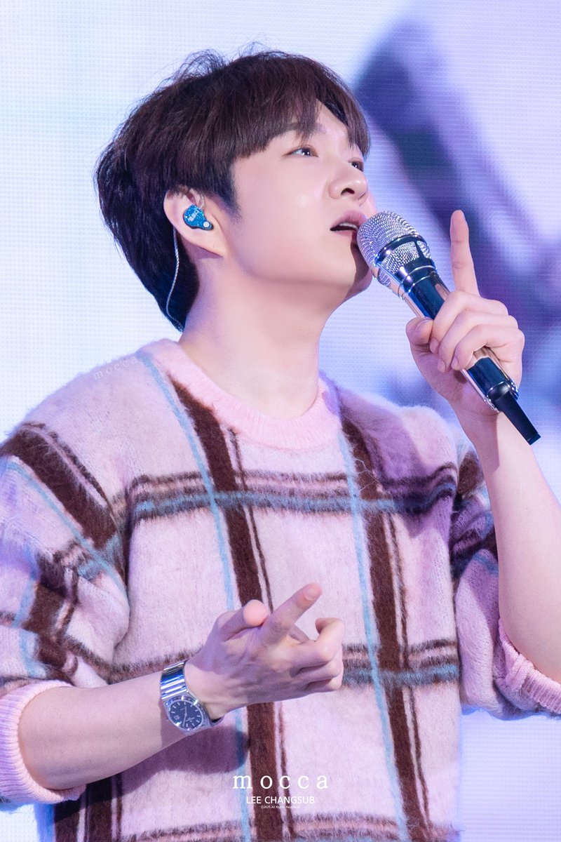 ᴍᴏᴄᴄᴀ☕️ tweet media