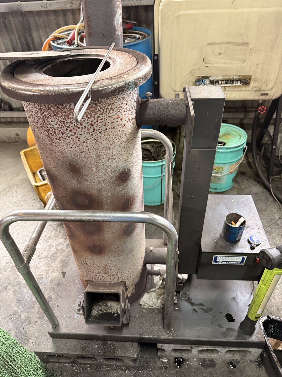 最近廃油ストーブ何消えることが多いんで、燃料周りをOH(C)。 ヘドロ