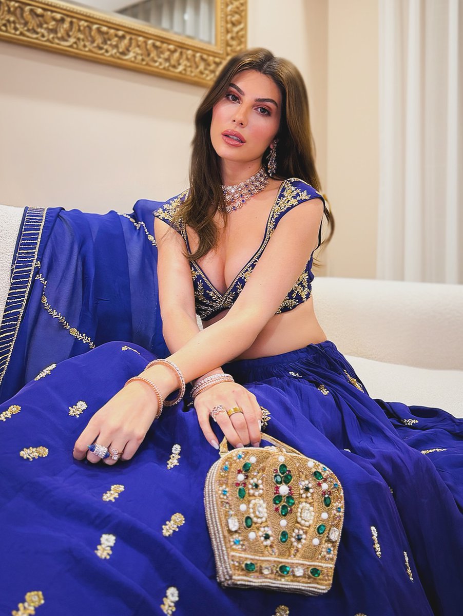 THOUSIFIncINDIA's tweet photo. Who Is Elnaaz Norouzi? Iran's Bold Voice In Bollywood

Journey of Elnaaz Norouzi, the Iranian-German actress making waves in Bollywood, from her modeling days to activism against oppression.

#ElnaazNorouzi #Iran

https://t.co/dnZBqv0BE9 https://t.co/26nF07nL9n