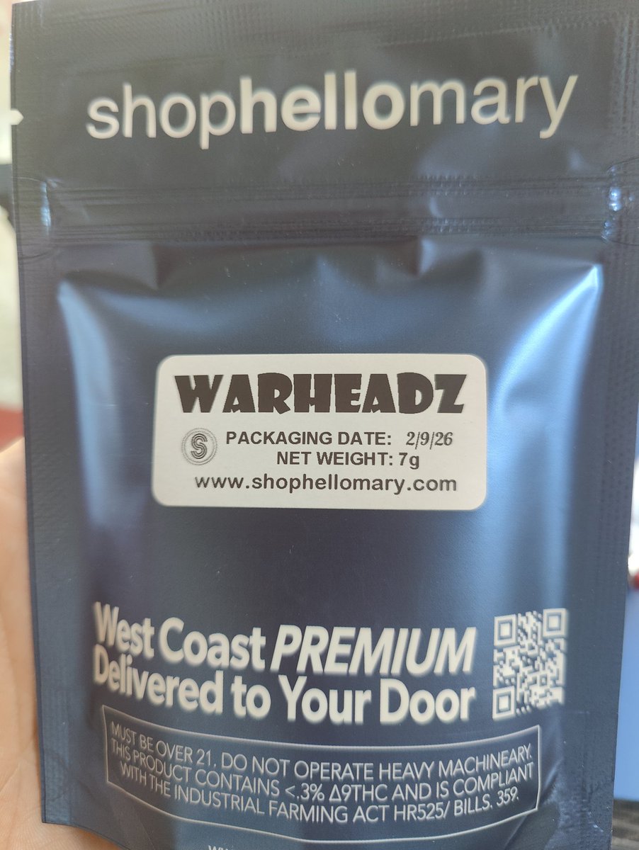 T_NuggetPlays's tweet photo. Got my first ever care package courtesy of @ShopHelloMary #Warheadz flower and #Hibachi #coldpressed #liverosin. Review coming tomorrow.
Thank you! https://t.co/CeNomEIAFV
