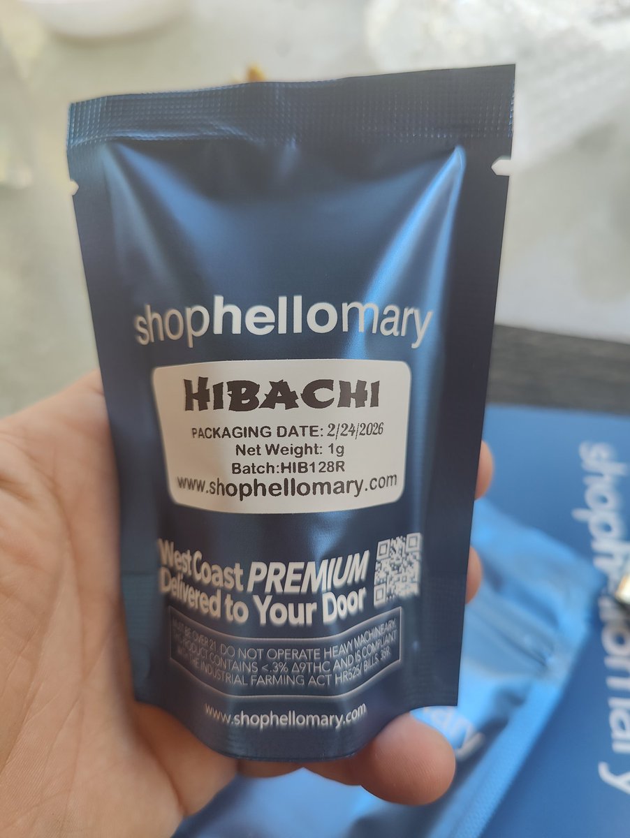 T_NuggetPlays's tweet photo. Got my first ever care package courtesy of @ShopHelloMary #Warheadz flower and #Hibachi #coldpressed #liverosin. Review coming tomorrow.
Thank you! https://t.co/CeNomEIAFV
