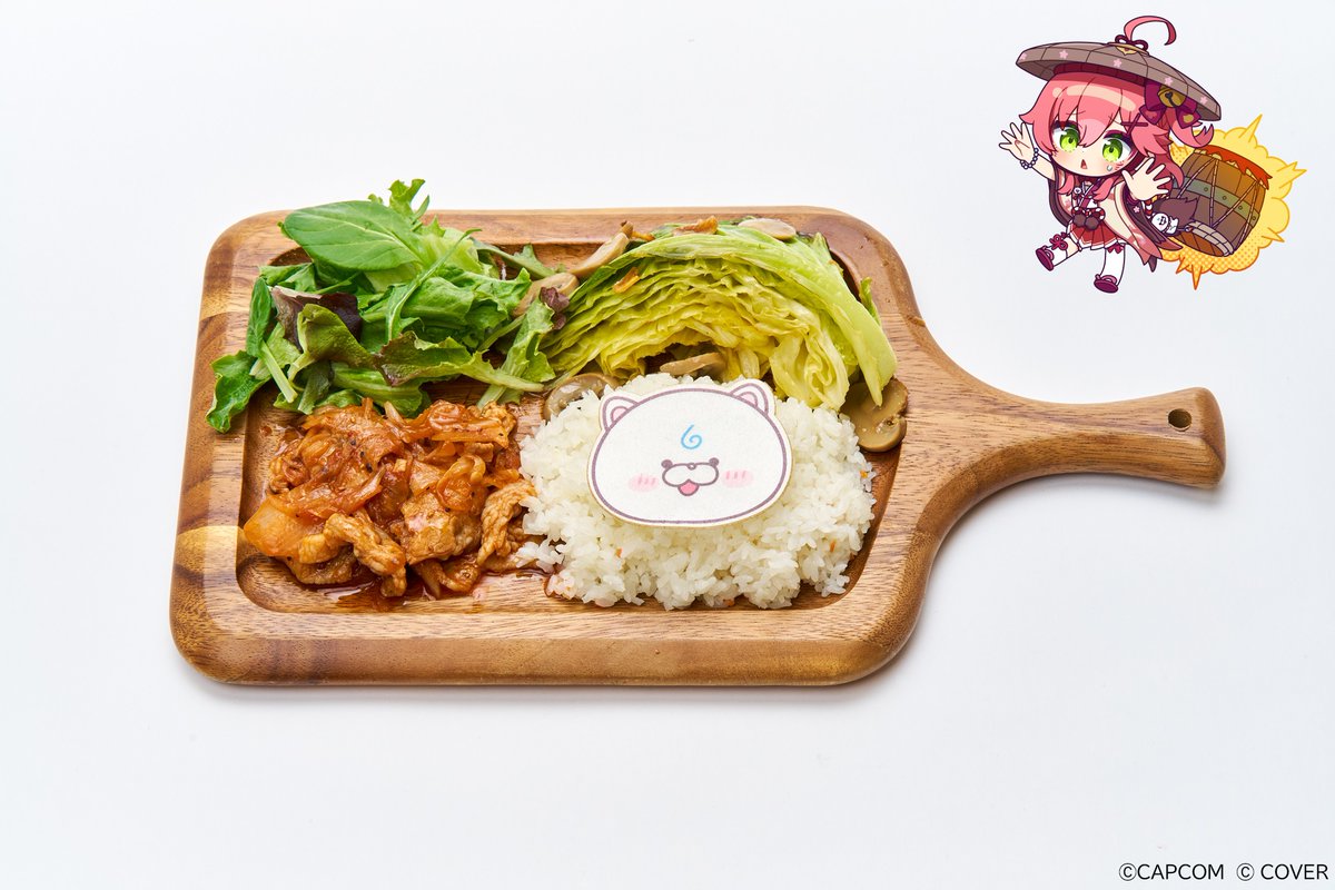 Capcom_Cafe's tweet image. ／
📢 #カプコンカフェ 「#モンハンワイルズ × #ホロライブ 」コラボ第2弾
＼

【メニュー紹介】
「飯テロだにぇ！ポークチャップと焼きキャベツの限界キャンプ飯」

#さくらみこ ×ミツネネコをモチーフにした「ポークチャップと焼きキャベツプレート」です。

#ホロライブとオトモ
