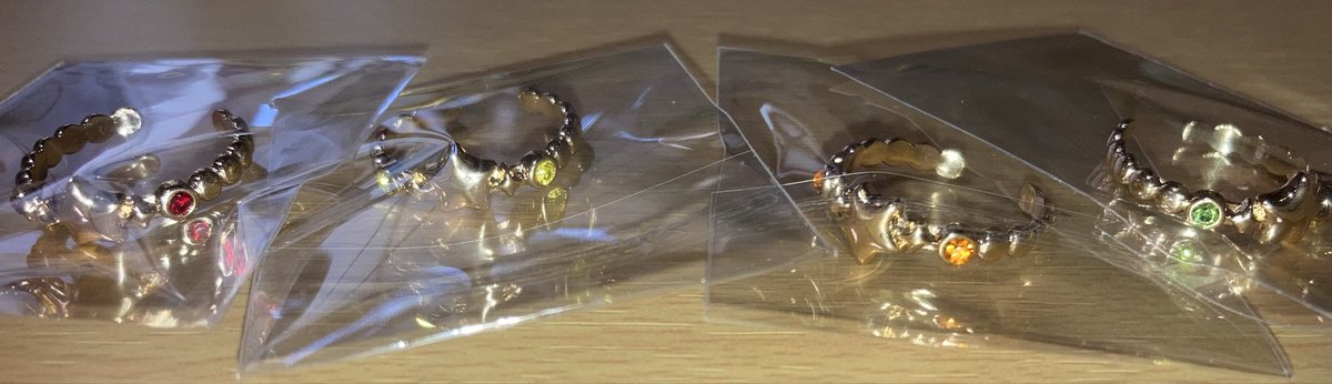 mochi_goods1's tweet photo. うたプリ　ASSHC 交換

譲：音也、那月、トキヤ、レン、セシル、嶺二、蘭丸、カミュ、瑛一、ナギ、瑛二、大和(画像参照)

求：缶バッジ　真斗、翔
リング　翔＞真斗
チャーム　真斗＞翔
特典　真斗、綺羅1

まとめて優先、特典はまとめてのみ。固定必読。お気軽にお声掛けください。 https://t.co/AZCTPTSeve