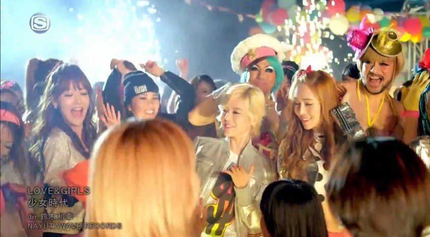 daisyjty's tweet photo. remember when taeyeon got into beef with koreans for defending the drag queens from the love &amp; girls' mv in 2013

taeyeon posted a pic on ig and they ask her to take it down. she said "stop cursing the people that i like, i'm asking a favour" https://t.co/OkygtAbGH9
