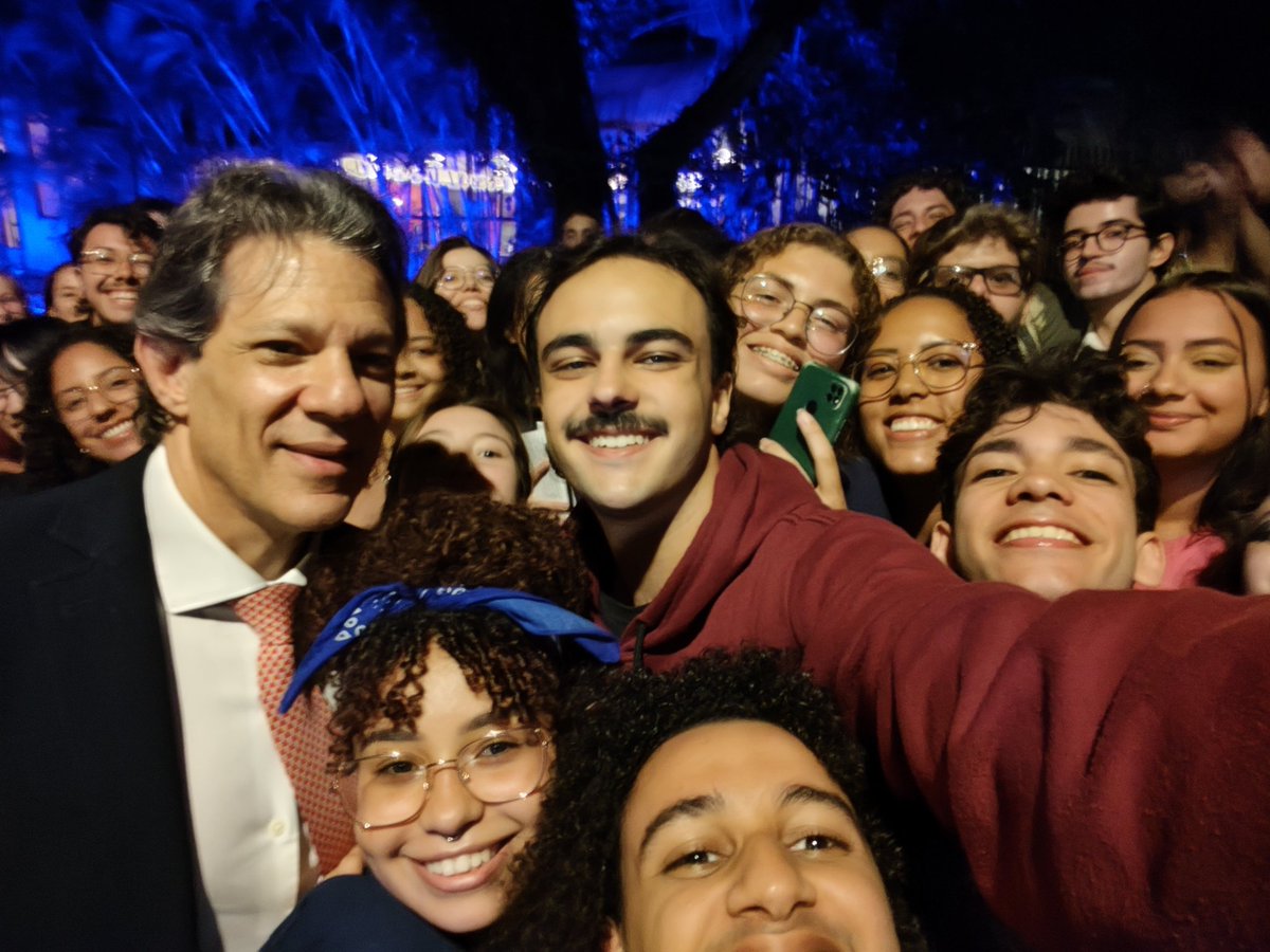 paratodosusp's tweet photo. isto é feausp https://t.co/rCKsm5GYkD