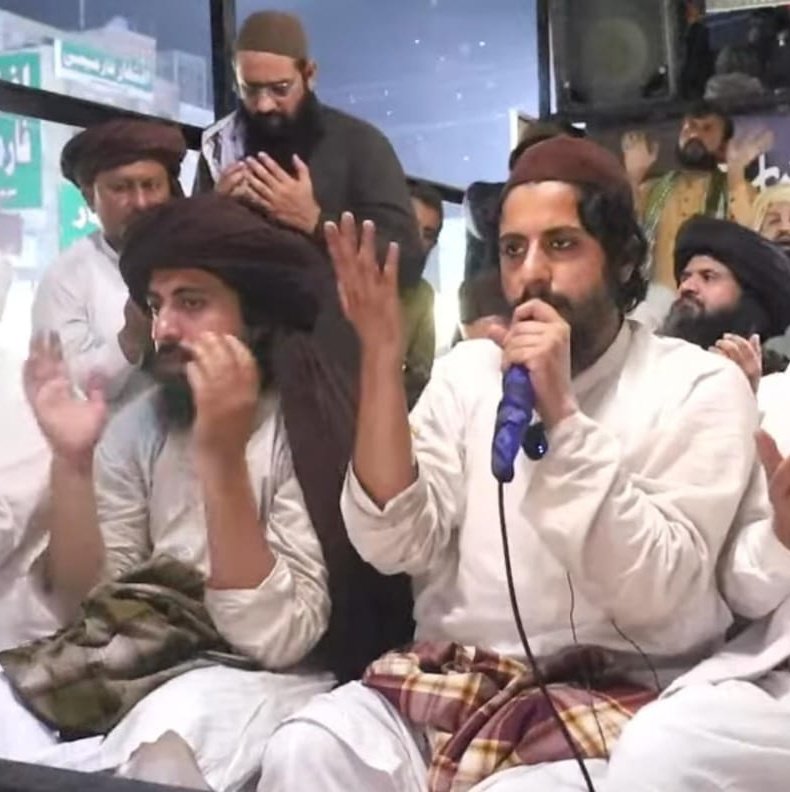 میں بطور کارکنِ تحریک لبیک پاکستان حکومتِ پاکستان سے پُرزور مطالبہ کرتی ہوں کہ ہمارے تمام کارکنان اور قائدین کو فی الفور رہا کیا جائے۔اور مسجد رحمت اللعالمین کو فوری طور پر کھولا جاے
جن افراد نے ناجائز طاقت کا استعمال کیا اور ظلم کیا، انہیں قانون کے کٹہرے میں لایا جائے۔
#TLP