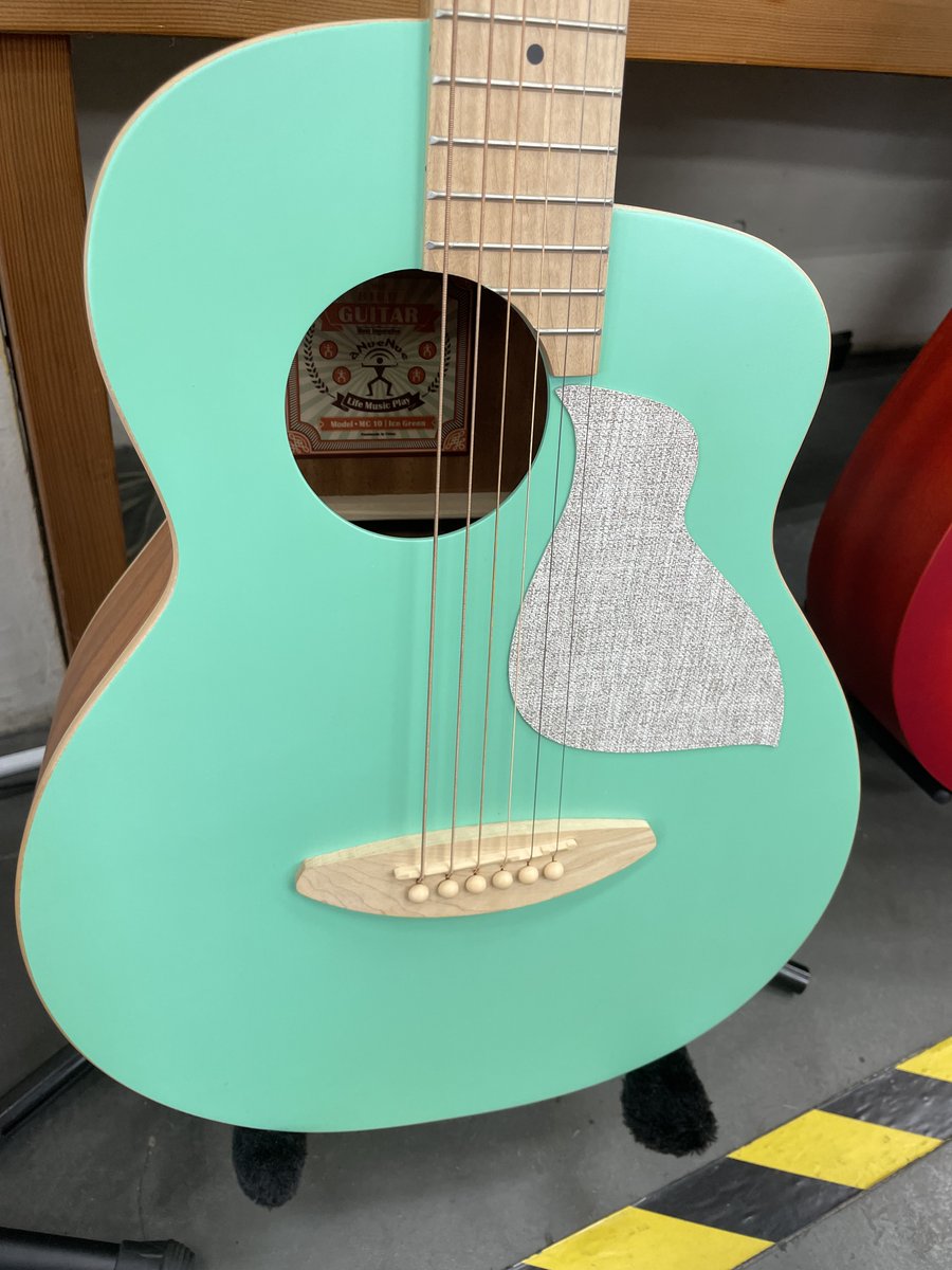 本日はひな祭り🌸＆皆既月食🌒
今までで皆既月食は1度しか見たことない＆夜更かしイメージしかない。。どうも佐藤ですｗ

ミニギターではなく絶妙サイズＡＧ
見た目も可愛らしくて映えます◎
1本目でも2本目でもオススメです👍

お待ちしてます～

本日のスタジオ予約状況～bit.ly/2uhDP1a