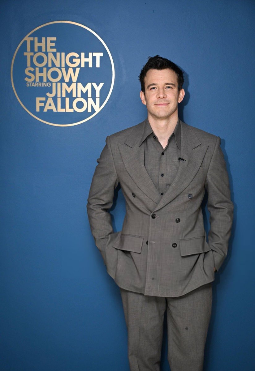 tlukethompson's tweet photo. Luke Thompson at The Tonight Show Starring Jimmy Fallon! https://t.co/ejXFXHLmiJ