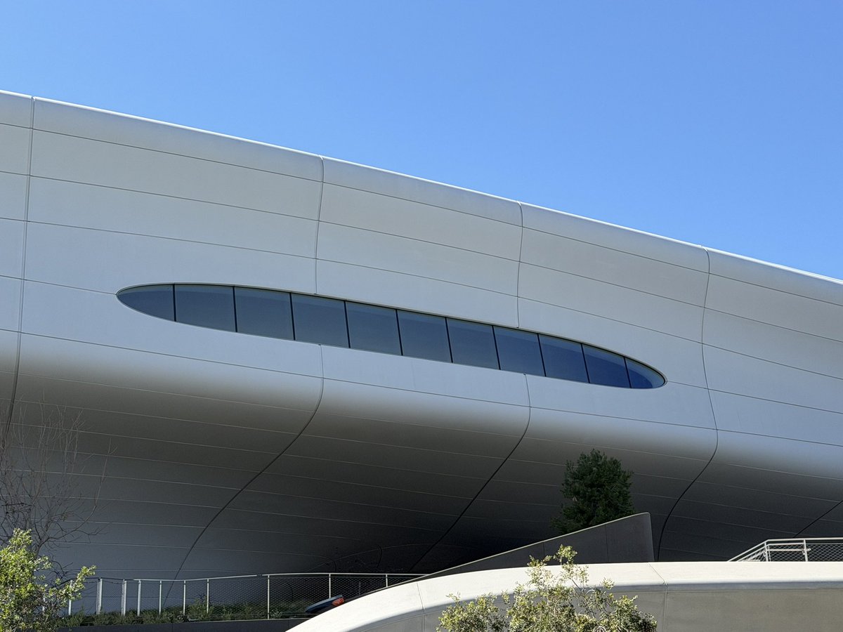 Richard Burton tweet media