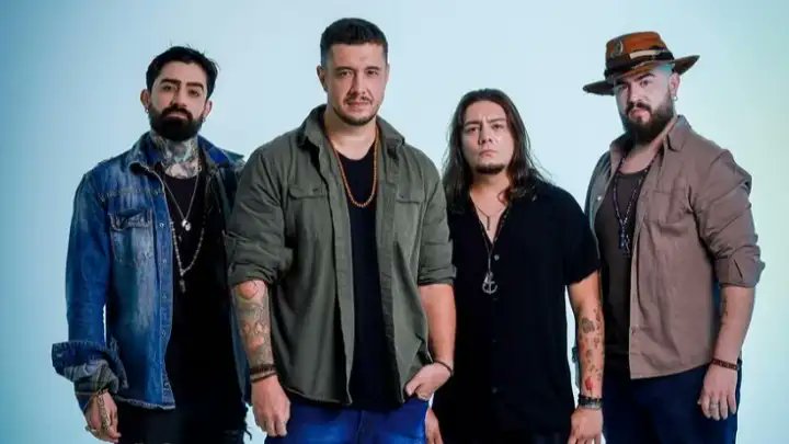 AllPop_BR's tweet photo. 🚨 COMEBACK! O cantor Bruno Boncini está de volta aos vocais da Banda Malta após 10 anos. https://t.co/v2E17Bl07D
