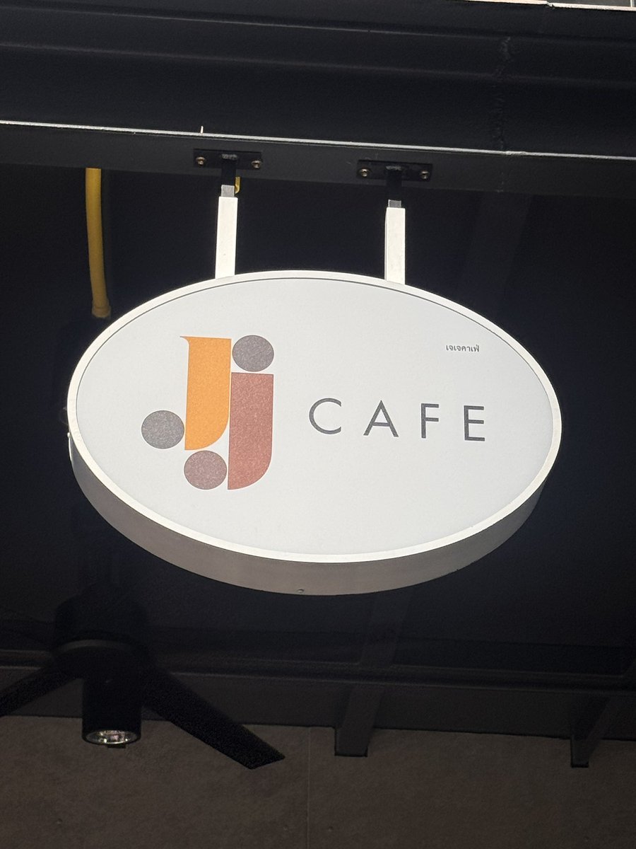 GaRuRusoi20's tweet photo. JJカフェオープンしています。

Sukhumvit soi 20、この近辺ではかなりお安くなっています！

散歩がてらよかったら寄ってください！ https://t.co/Y3RAu6rigs