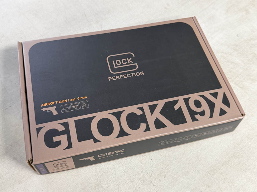 BatonGunsmith's tweet image. 大好評予約受付中の弊社新製品 #GLOCK G19X MOS CO2GBB 本体＆マガジンの量産モデルが、本日ドカンと入荷いたしました！
3 月 19 日の発売に向けて、全社をあげて検品を行っておりますので、ご予約中の皆様は商品のお届けを楽しみにお待ちくださいませ！
#G19X #MOS #CO2GBB #BATONairsoft