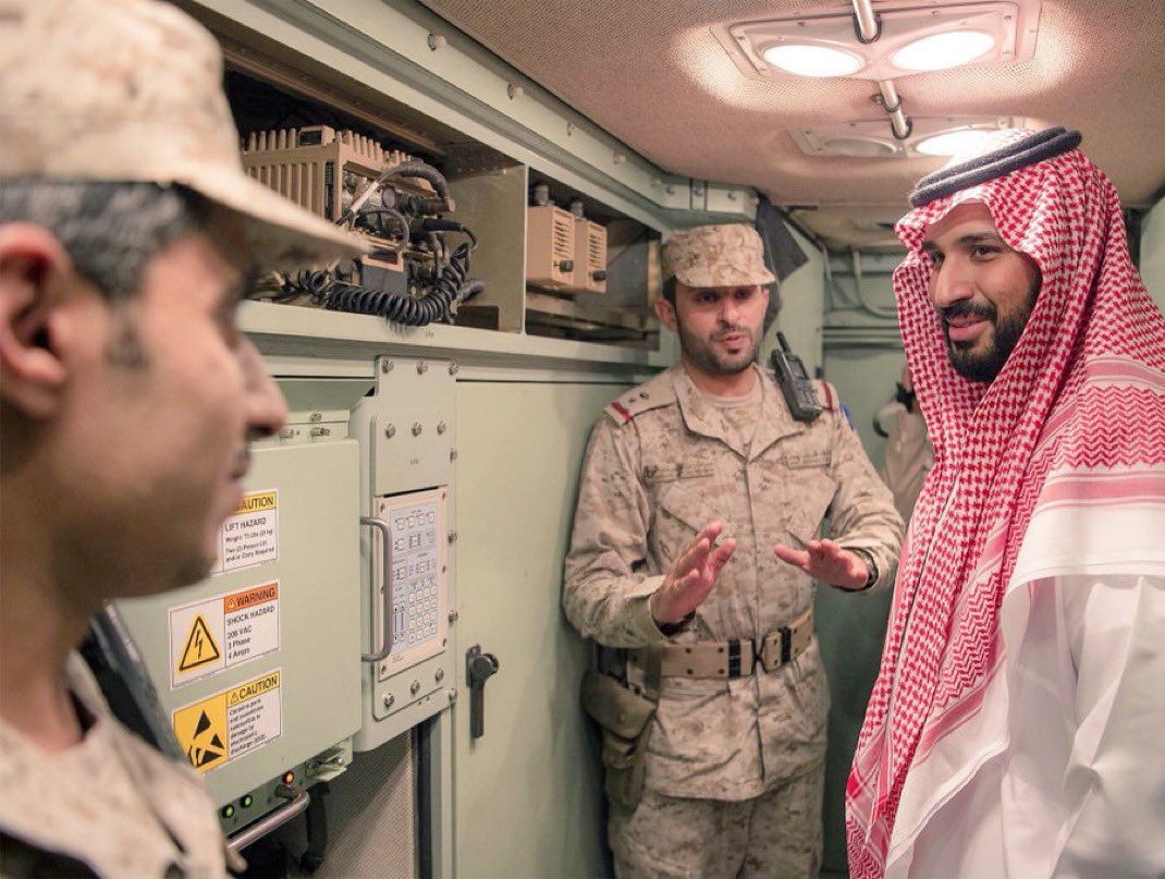 otbbva's tweet photo. لميع السيوف، البندق، النار، والبارود
ما نبغى عليها اللي لا حانت يعرِّفنا

تحت راية الله، في مشاهيك يا ابن سعود
نعيش.. ونموت الموته اللي تشرّفنا https://t.co/YJ1lmvCA0z