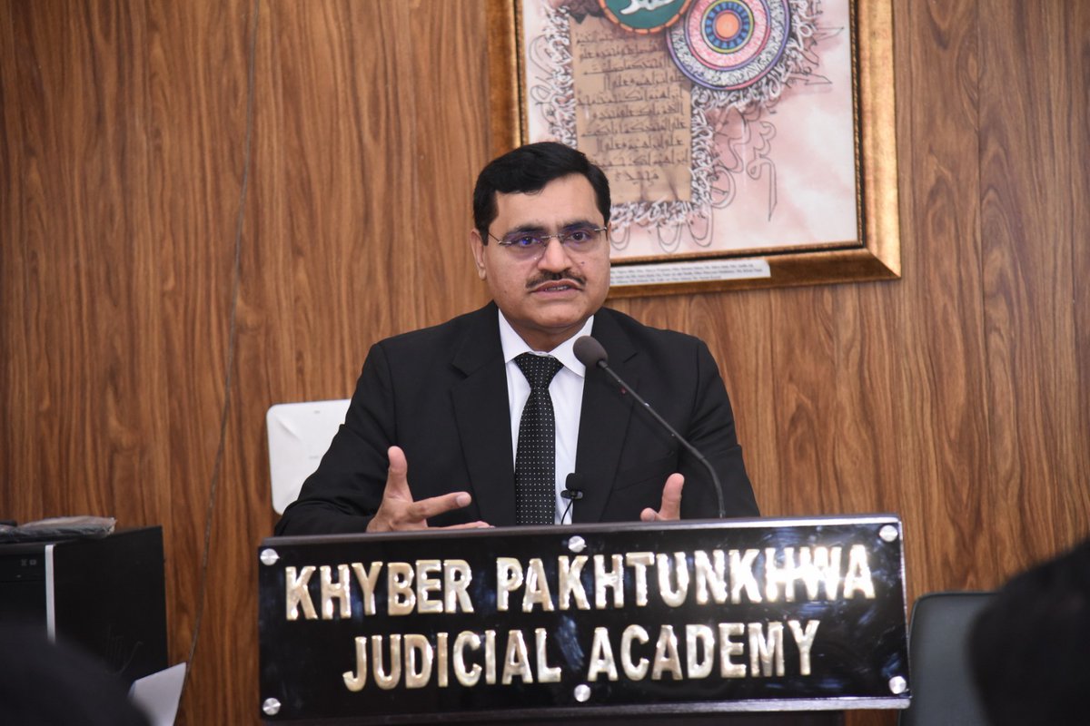 flame_nebuud9l's tweet photo. 1/3 Week 3 of #PPST2026 at #KPJA began with a focus on integrity and authority. Registrar PHC Mr. Muhammad Zeb Khan led a masterclass on Judicial Ethics, reinforcing the Bangalore Principles and the Code of Conduct as essential traits for the senior judiciary. 🏛️⚖️#Judicial https://t.co/Z036RRmGYN