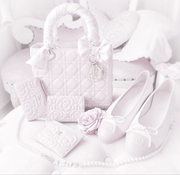 𓏲 ๋࣭   𝓟rincess details   ࣪ ˖