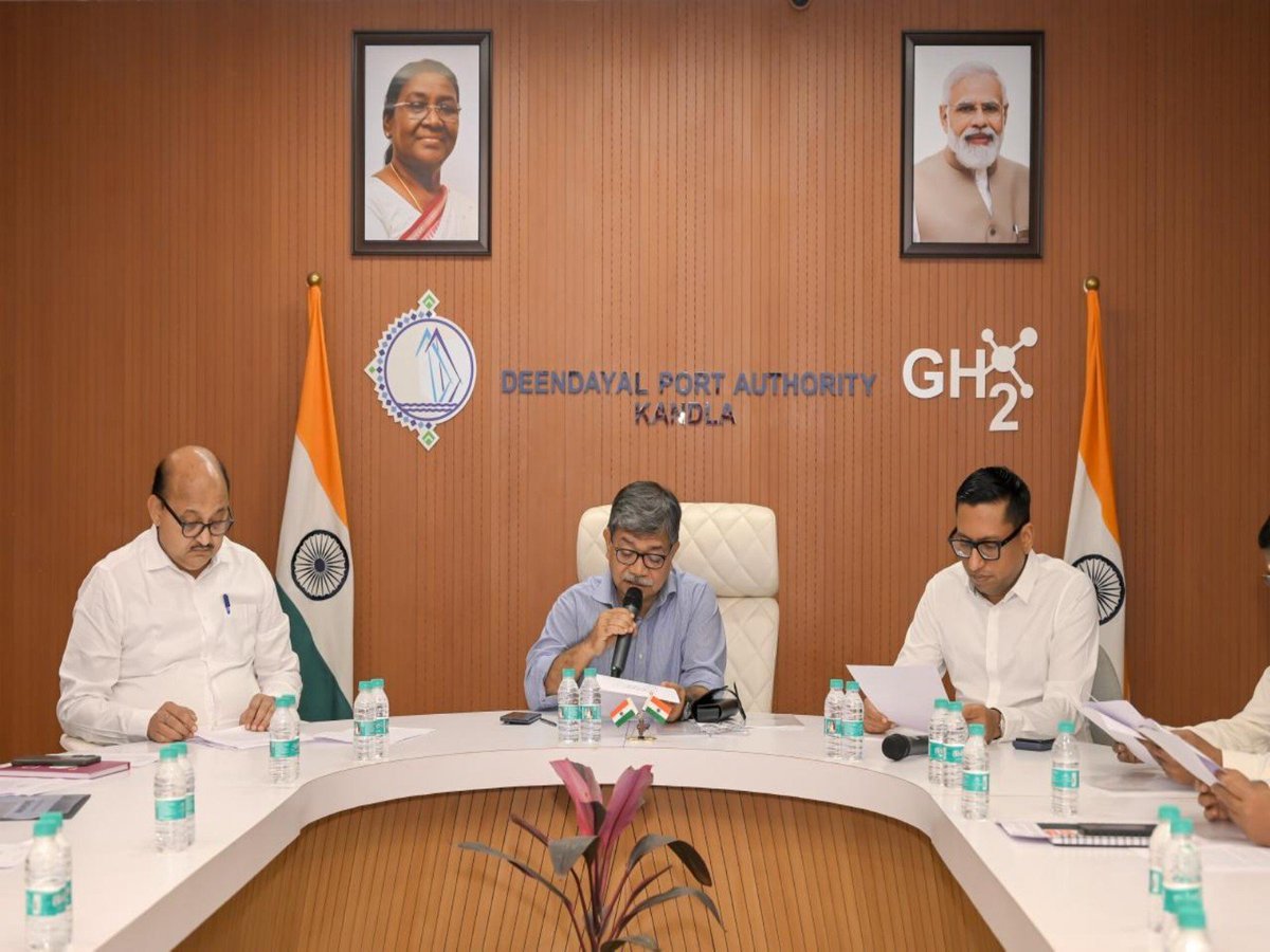 ani_digital's tweet photo. DPA Kandla reaffirms commitment to 'Viksit Bharat 2047' and maritime sector growth
Read @ANI Story | https://t.co/h8JnkM2JOb
#PortAuthority #KandlaPort #ViksitBharat https://t.co/8sxuvJE8YY