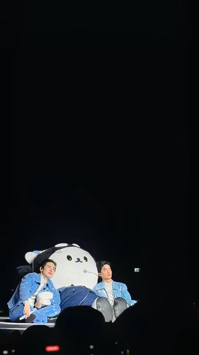 baymax1108's tweet photo. 元宵节快乐🎉
想吃汤圆了
这位🐳🐻‍❄️汤圆可以给我咬一口吗
#POLCASAN 
#Polcasanfammeeting 
#TayNewSan 
#TayNew https://t.co/KgKdCMXcEr