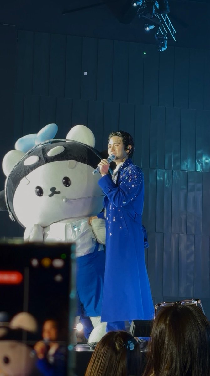 baymax1108's tweet photo. 元宵节快乐🎉
想吃汤圆了
这位🐳🐻‍❄️汤圆可以给我咬一口吗
#POLCASAN 
#Polcasanfammeeting 
#TayNewSan 
#TayNew https://t.co/KgKdCMXcEr