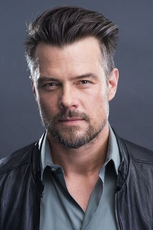 KaraAmbroseRP's tweet photo. #MCM #Everyday @MarkHarperRP Our towns handsome sheriff. The one I have crushed on for a long time.  I hope that one day soon he will notice me for more than just a local shop owner or another towns folk. Til that day or til I get the courage to ask him out myself I'll ~ https://t.co/sslL191z9d
