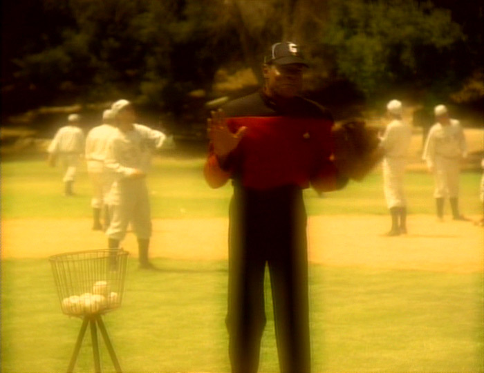 JanelleWaz's tweet photo. Sisko brings baseball to the Prophets. #DS9 #Emissary #allstartrek https://t.co/fHp21LuFf0