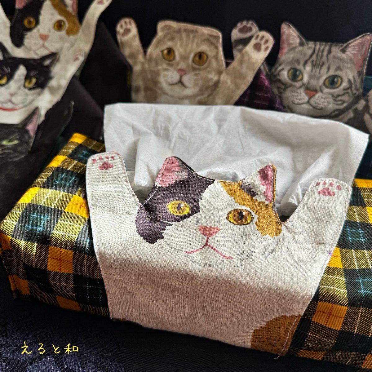 #えると和　#七宝焼 #猫モチーフ
#ねこまつりフェス　#猫柄

3/8(日) ねこまつりフェスに
出展します😸

品薄だった、猫顔ネックレスや
ティッシュボックスカバー、
ショルダー紐の補充が出来ました✨

ぜひご来場をお待ちしております♪