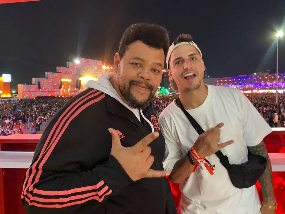 babu santana lutando contra a burguesia passando na sua tl