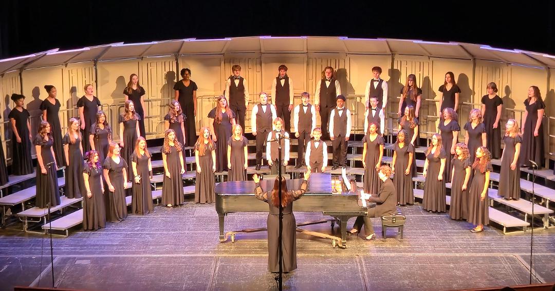 DerbySchoolsKS's tweet photo. The Derby High School Madrigals and the Derby North Middle School Millennium Falcons performed last Friday for the Kansas Music Educators Association (KMEA) Annual Conference.
We are #DerbyProud! https://t.co/VEJgie4XIm