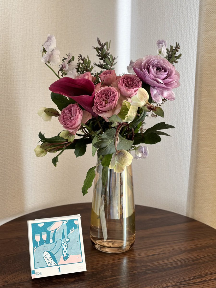 これ今月のお花😚❣️ クリスマスローズ買うのは初めてかも