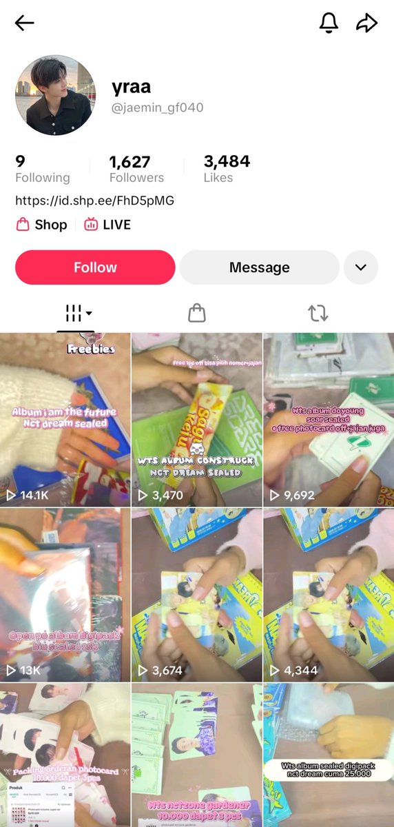 jiifkim's tweet photo. Nama manusia ini FRISA NUR AZAHRA RIZKIA domnya karawang. Jika ada yg kenal tolong suruh balesin chat wa, ngirim paket co'an, dan njelasin status barang. Sudah di chat di LINE, TIKTOK, SHOPEE apalagi WA gaada replyan samsek! Admin lain sdh hubungin ortunya jg gaada yg direspon :) https://t.co/utfNePvGpy