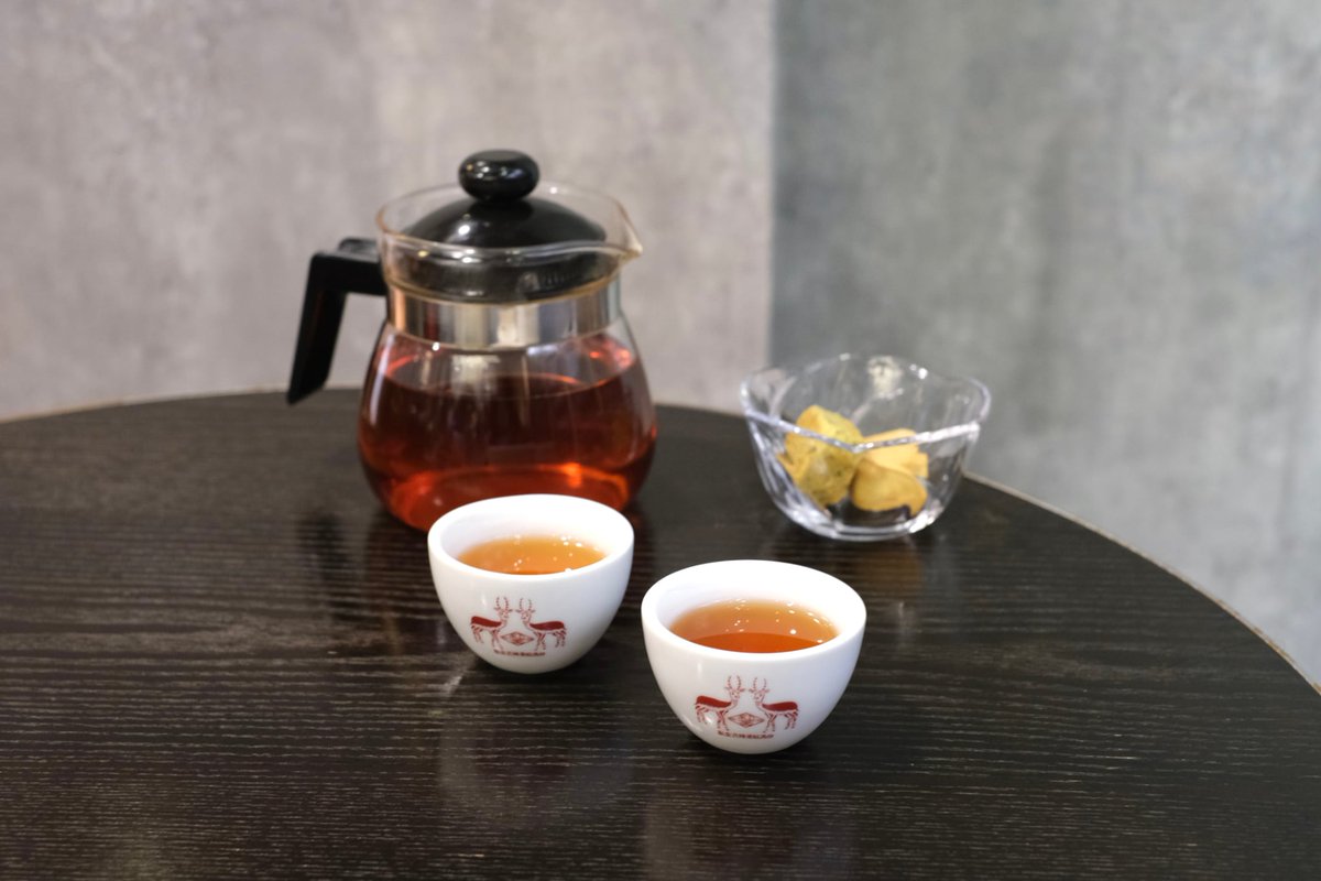 cholonshop's tweet photo. 紅茶の本「Tea Time」の取材旅に出かけている店主の佐々木智子から「紅茶取材日記」の続きが届きました。シンガポールから台湾へ移動したようです。https://t.co/uchiro2mg6
https://t.co/olBW6KvreP
#cholon #チョロン #cholonチョロン #cholonshop #TeaTime #ティータイム #紅茶取材日記 #台湾 https://t.co/cAGhEmnvgK
