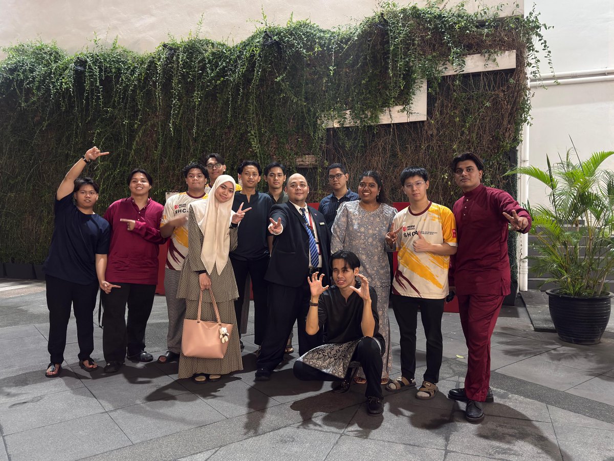 MSUmalaysiaSHCA's tweet photo. A simple iftar, a meaningful connection.
Mentors & mentees came together for a night of bonding beyond the classroom โ just stories, laughter, and Ramadan vibes. ๐โจ
#MSUMalaysia #MSUMalaysiaSHCA #RamadanVibe #RamadanConnect https://t.co/CKD36WhHYn