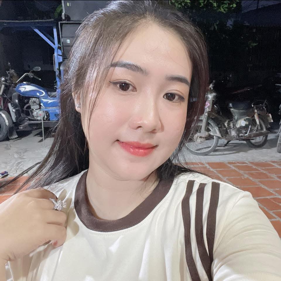 Trang Nguyễn tweet media