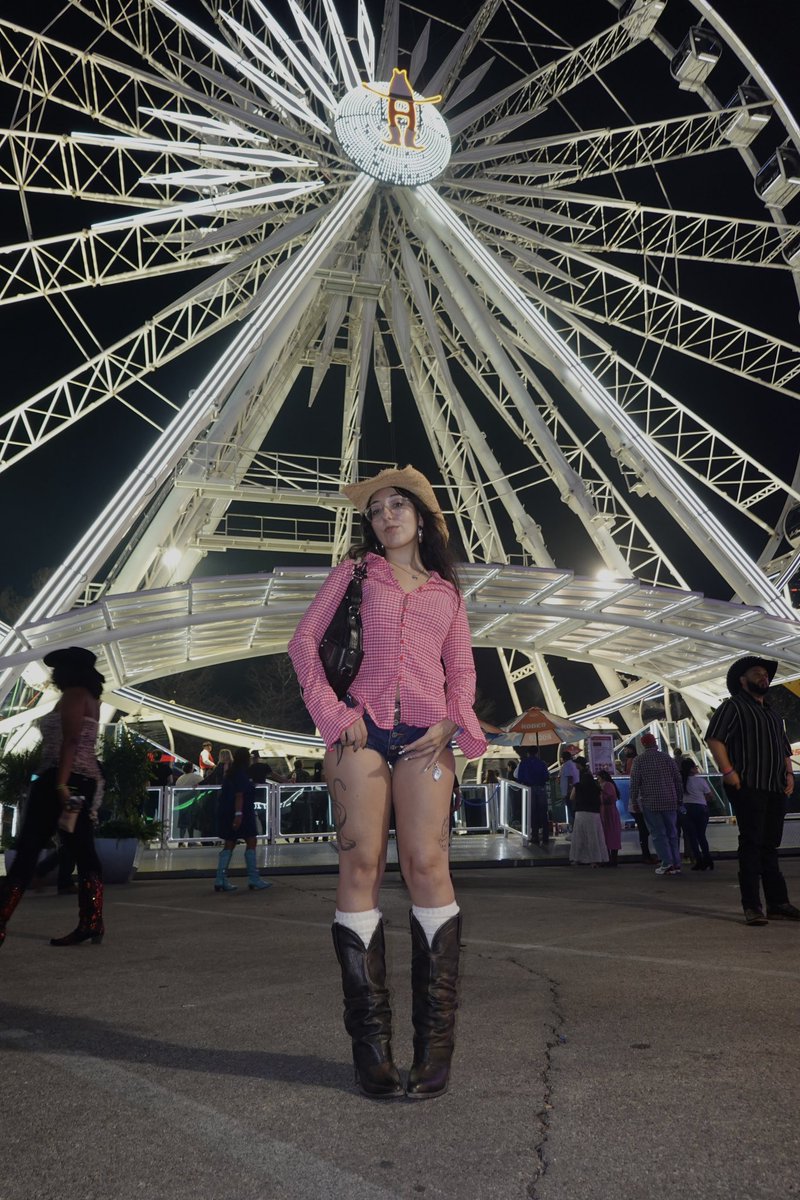 funcchii's tweet photo. its rodeo season￼ https://t.co/eblLdfKRj1