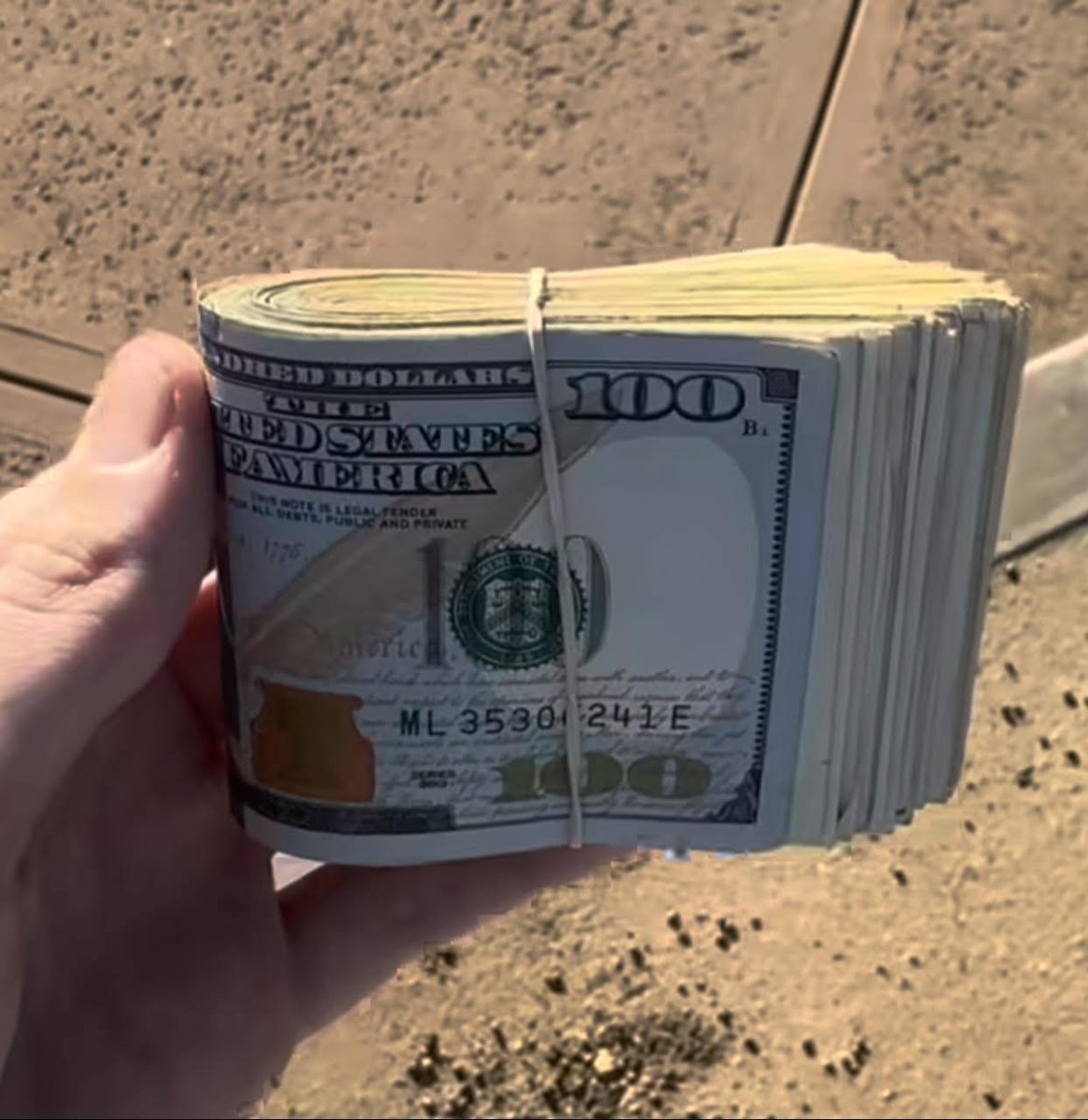 Bandidosfrasess's tweet photo. Así como trates está imagen te ira en 2026 🤑 https://t.co/q2yAP9ybfL