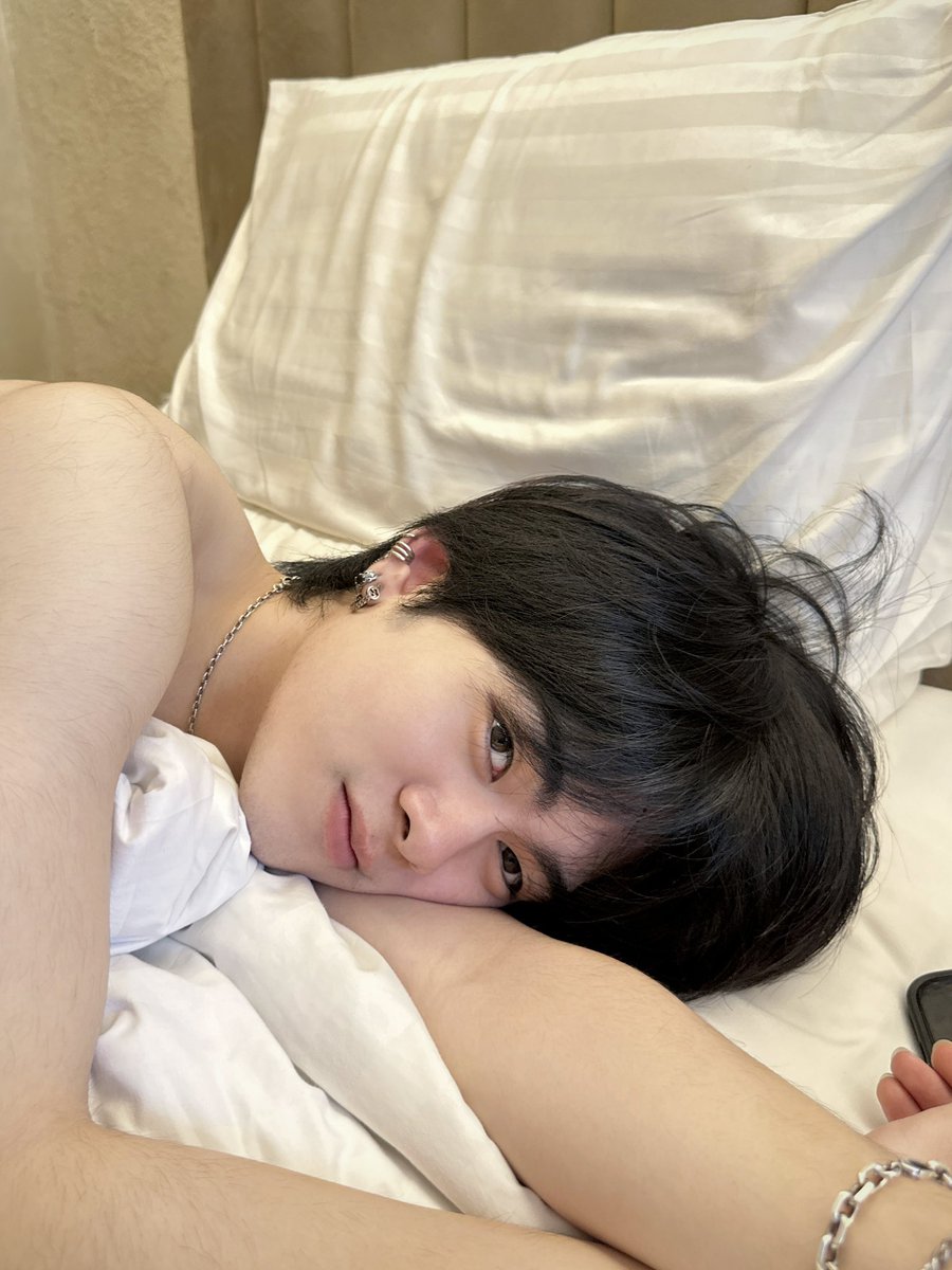 张 | student of S.U.R.S #LYTera tweet media