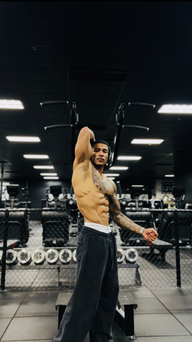 👑Alexander tweet media