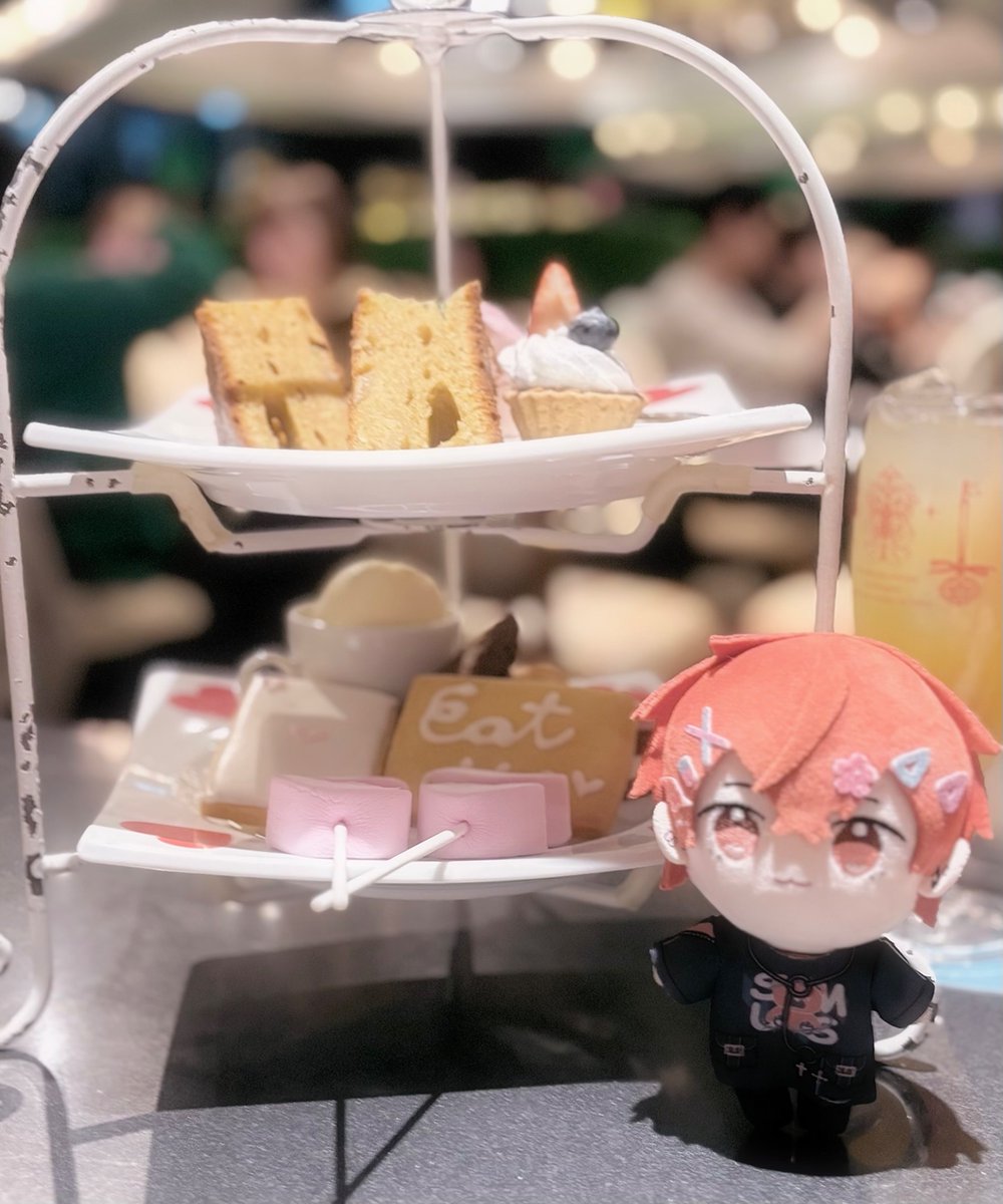 ୨୧┈┈16ᴛʜ ᴀɴɴɪᴠᴇʀsᴀʀʏ┈┈୨୧

16周年おめでとう⸝⸝⸝♡
坂田さんがこれからもいちばんだいすき‐`🫶🏻️´‐︎♡

#あほの坂田17周年
#となりの坂田17周年
#坂田です