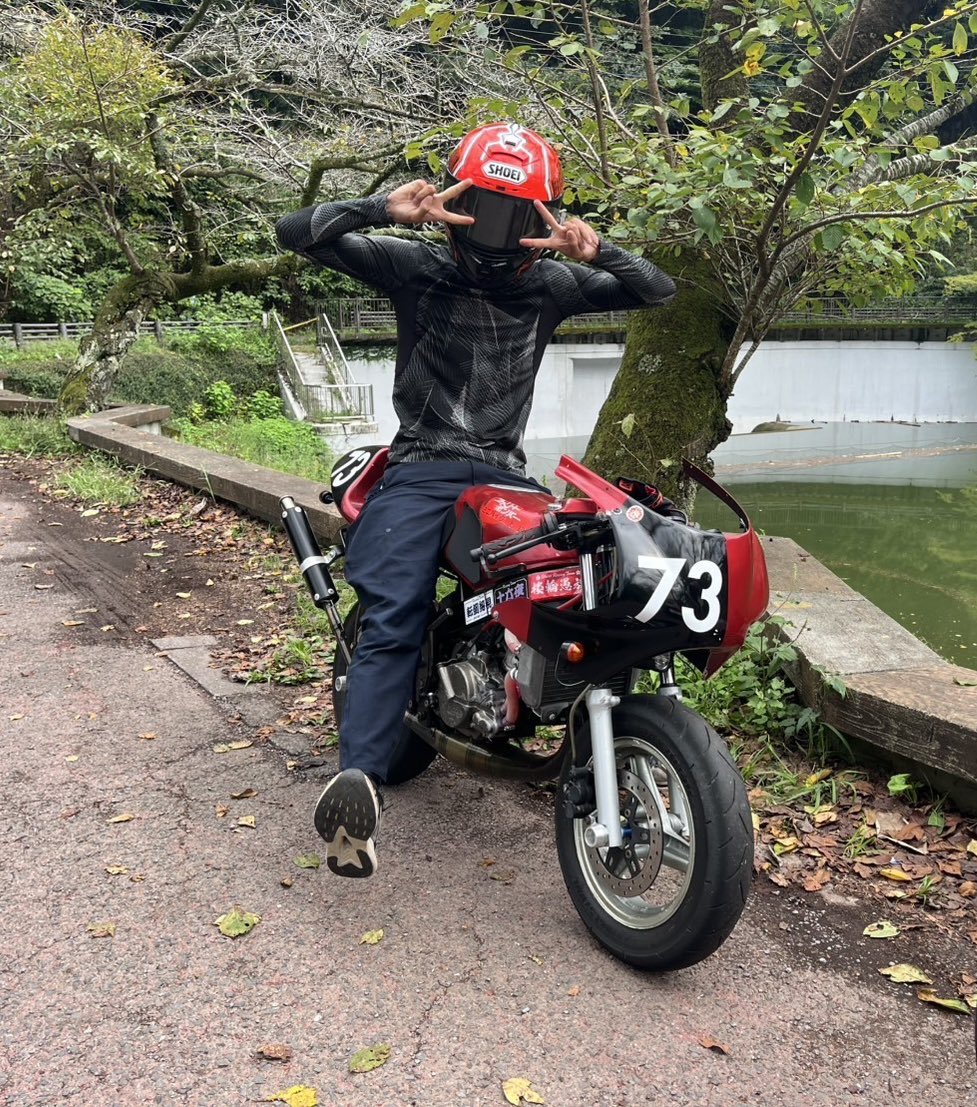 自己紹介✨️ 名前：雄 性別：🚹 年齢：26 身長：176 住み：彩の国