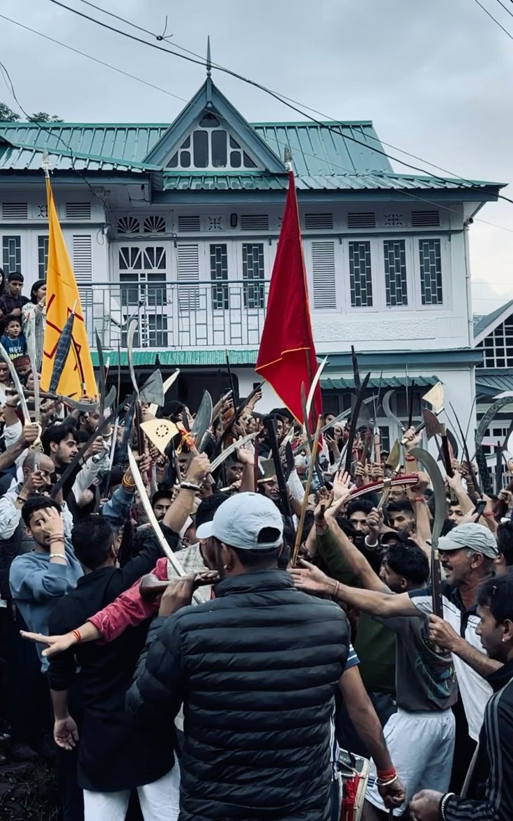 infodexx's tweet photo. Percentage of people who would fight for their country:

🇵🇰 Pakistan → 89%
🇻🇳 Vietnam → 89%
🇧🇩 Bangladesh → 86%
🇦🇫 Afghanistan → 76%
🇮🇳 India → 75%
🇫🇮 Finland → 74%
🇹🇷 Turkey → 73%
🇨🇳 China → 71%
🇮🇩 Indonesia → 70%
🇺🇦 Ukraine → 62%
🇷🇺 Russia → 59%
🇲🇽 Mexico → 56%
🇸🇪 Sweden → 55%
🇳🇬 Nigeria → 50%
🇧🇷 Brazil → 48%
🇵🇱 Poland → 47%
🇺🇸 US → 44%
🇦🇷 Argentina → 43%
🇩🇰 Denmark → 37%
🇨🇦 Canada → 30%
🇦🇺 Australia → 29%
🇫🇷 France → 29%
🇬🇧 UK → 27%
🇨🇿 Czechia → 23%
🇪🇸 Spain → 21%
🇮🇹 Italy → 20%
🇩🇪 Germany → 18%
🇳🇱 Netherlands → 15%
🇯🇵 Japan → 11%

According to 2015 WIN/Gallup International global survey.