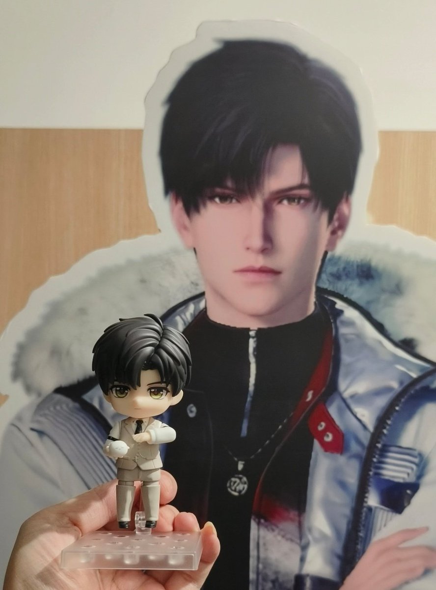 LiChenCNNX's tweet photo. handsome！cute ！😘😘😘😘#レイ先生 #黎深 #Zayne #恋と深空 #恋与深空 #戀與深空 #LoveandDeepspace #러브앤딥스페이스 https://t.co/luoXTzPCFA