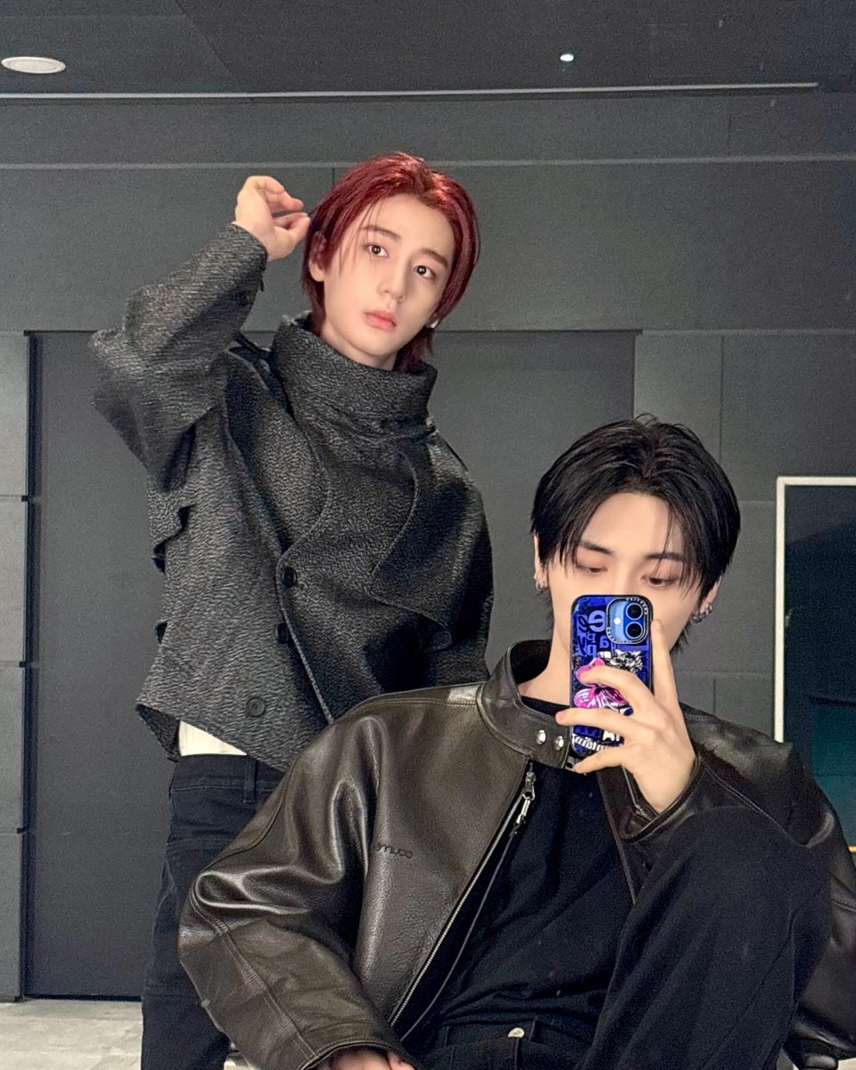 sakecatto's tweet photo. hot rapper and his pretty gf 🚬🚬 https://t.co/rl0RaCiAKv