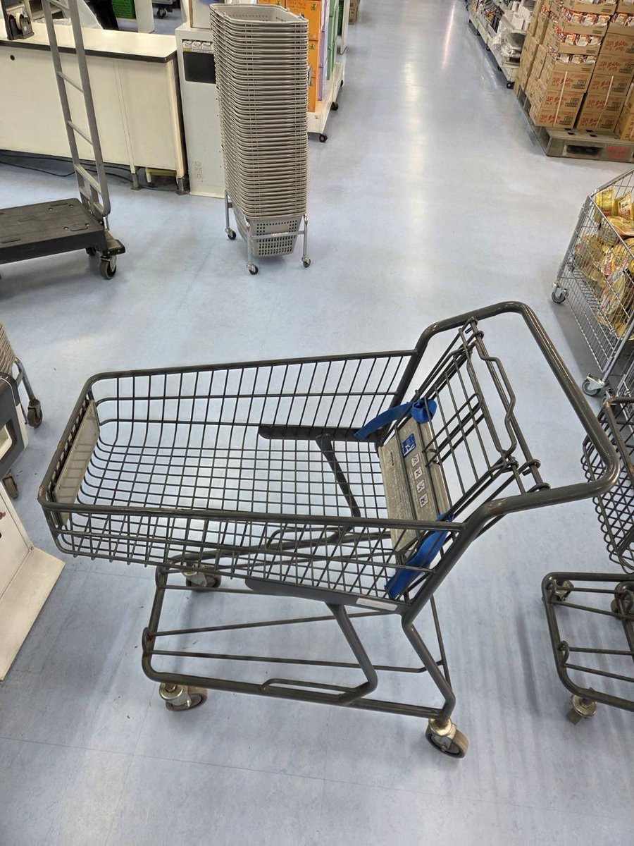 kimbleofficial's tweet photo. ショッピングカートを自宅まで持って帰りたい方へ
キンブルならそれ、できます
1台880円
※先着130名限定
キンブルみよし店 https://t.co/Yo2nC5eUpq