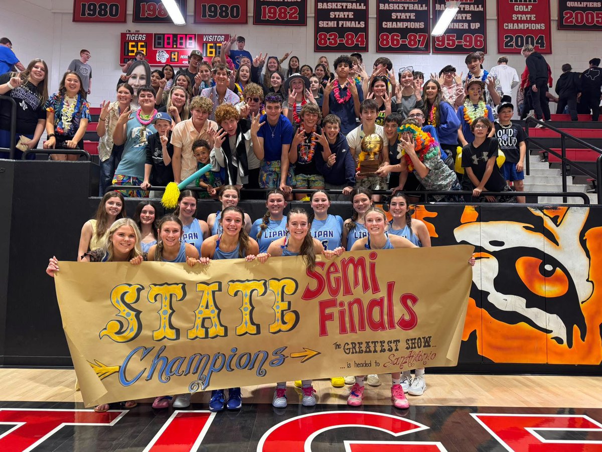 ladyNDNhoops's tweet photo. STATE CHAMPIONSHIP BOUND!

LIPAN, TX you are AMAZING! We would not have pulled this off without our AMAZING TRIBE!

We asked and you delivered! 💙💛

See ya Thursday at The Dome! 

#EarnIt https://t.co/2GyFwYnoAz